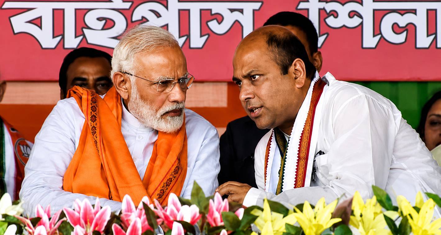 Dr. Rajdeep Roy interacting with Prime Minister Narendra Modi